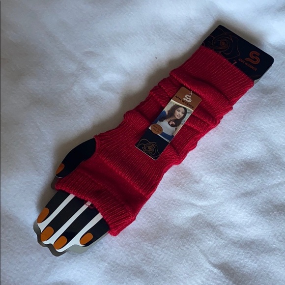 SALE 2/$27 Red Stretchy New Arm Warmers Bundle 2 or More Sale Items 4 Discount - Picture 2 of 11